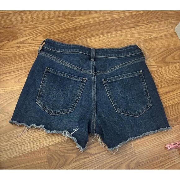 Old Navy High Rise OG Straight Jean Shorts Size 4 - Picture 7 of 7